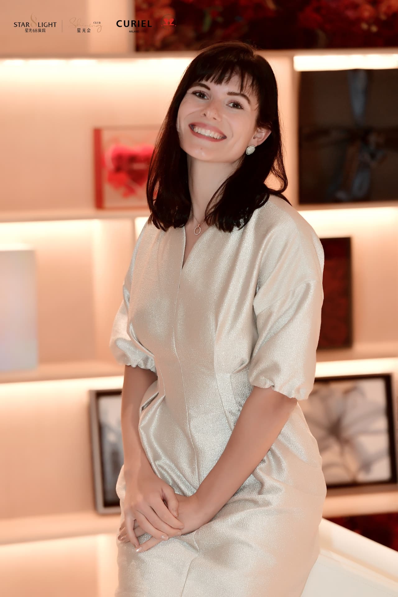 Portrait of Janine Jakob, Executive Growth Strategist