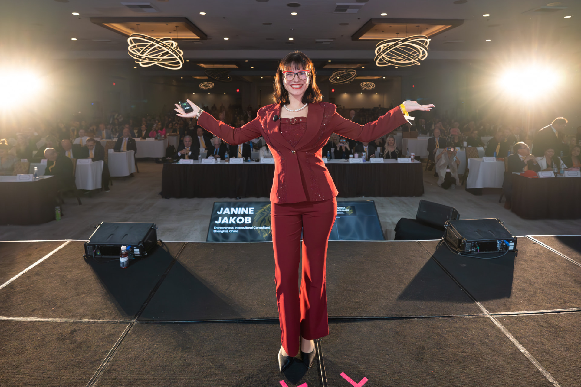 Janine Jakob speaking to an international business audience
